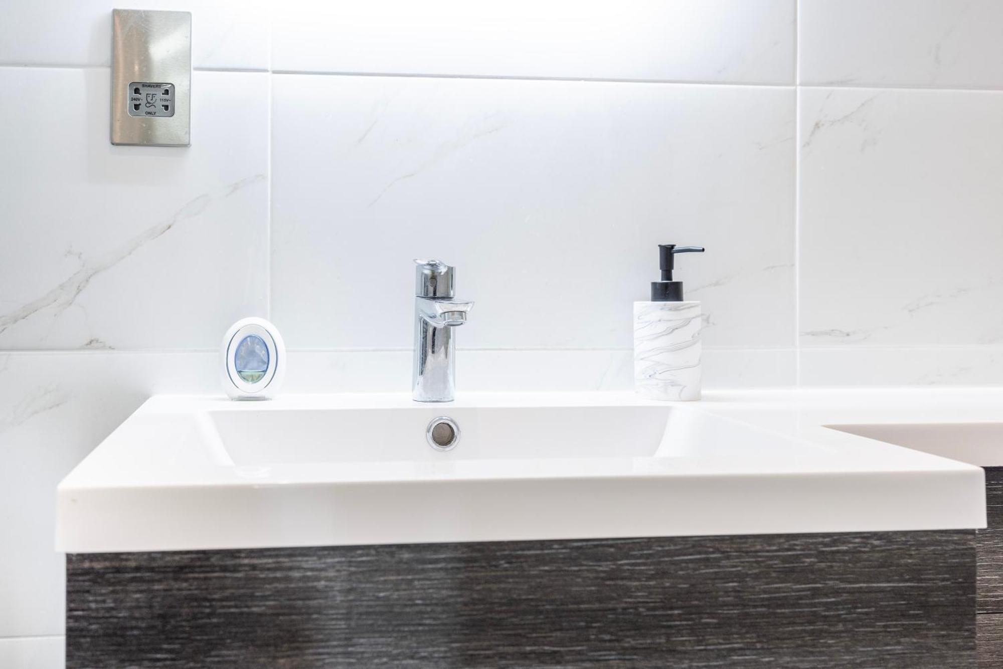 Modern 3 Bedroom With Ensuite Apartamento *
