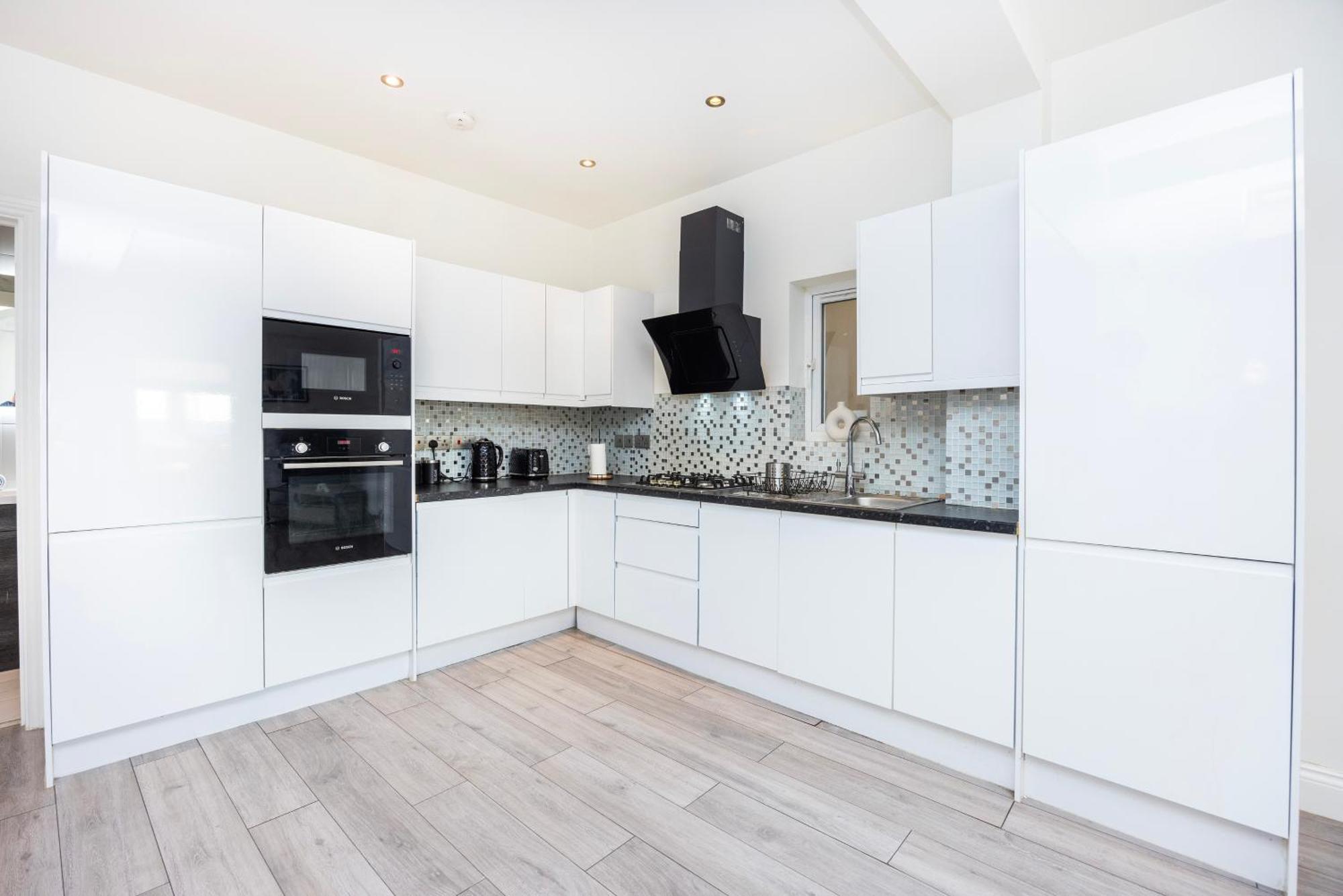 Modern 3 Bedroom With Ensuite Apartamento